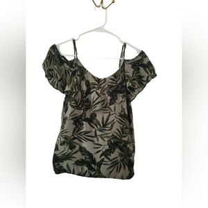 Old Navy Olive green Monstera Leaf print Off shoulder Top. Size S
